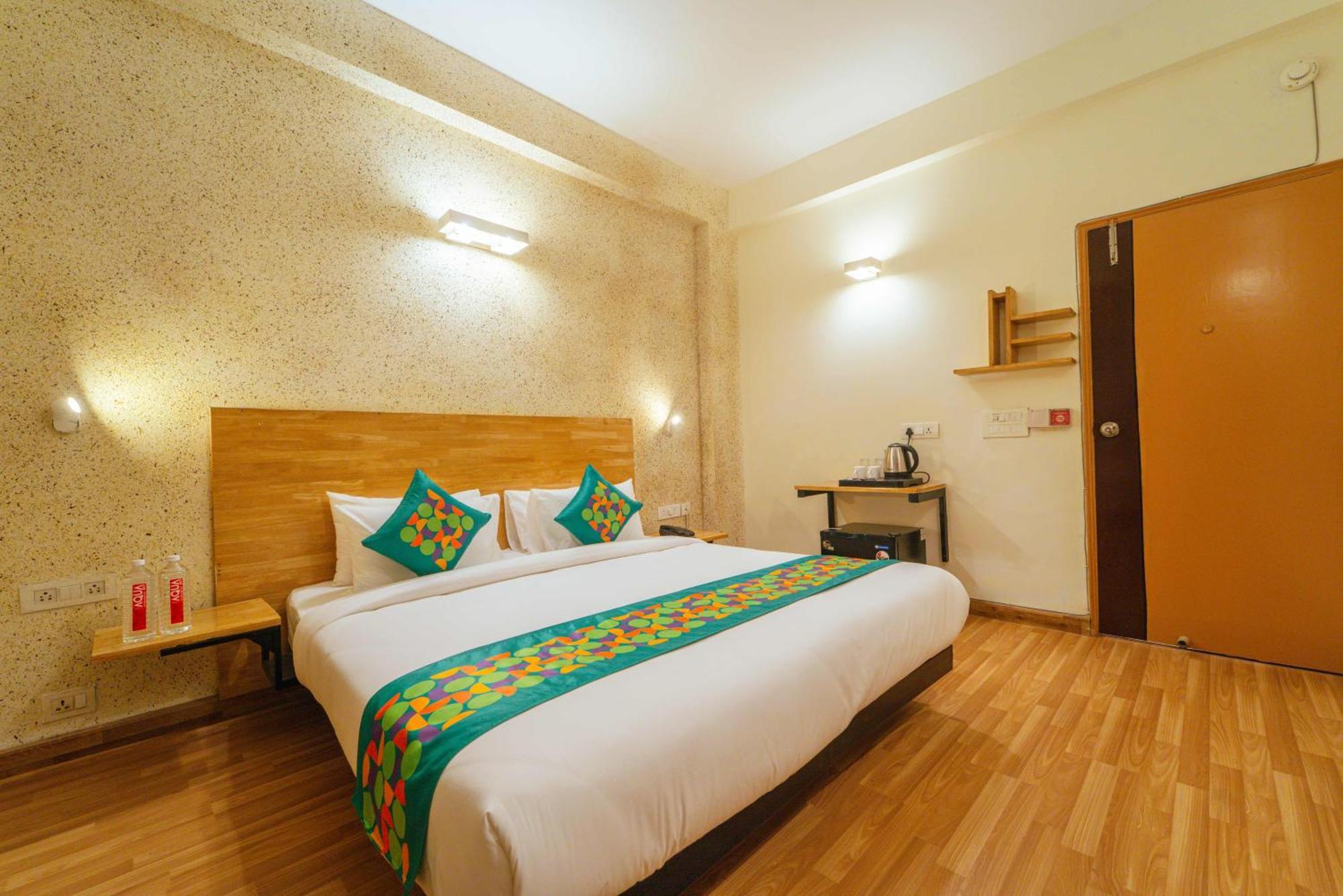 Treebo Ace Luxe New Delhi