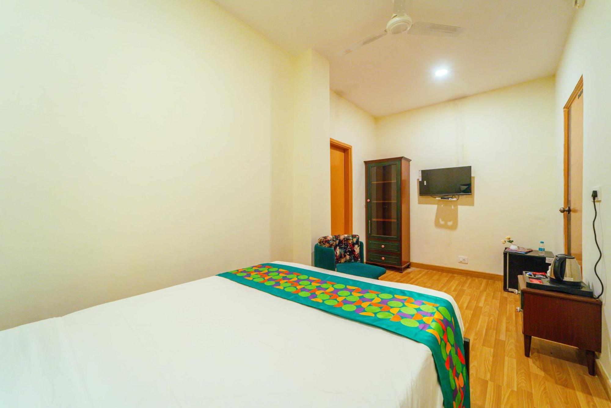 Treebo Ace Luxe New Delhi